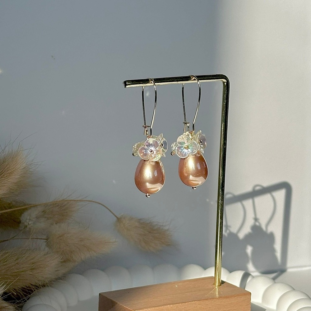 ◾️18k Gold Plated Champaign Pearl Hoop Earrings